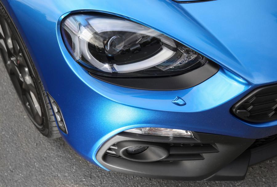 Детали экстерьера Abarth 124 Spider (348) 2016 года  (AU) (фото 36 из 40)